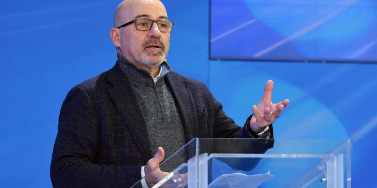 Leonardo: boom ordini e EBITDA +14,9%, debito in miglioramento