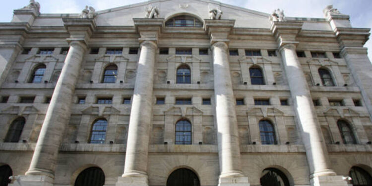 Borsa: Milano in aumento con Nexi e Stellantis, debole Tim