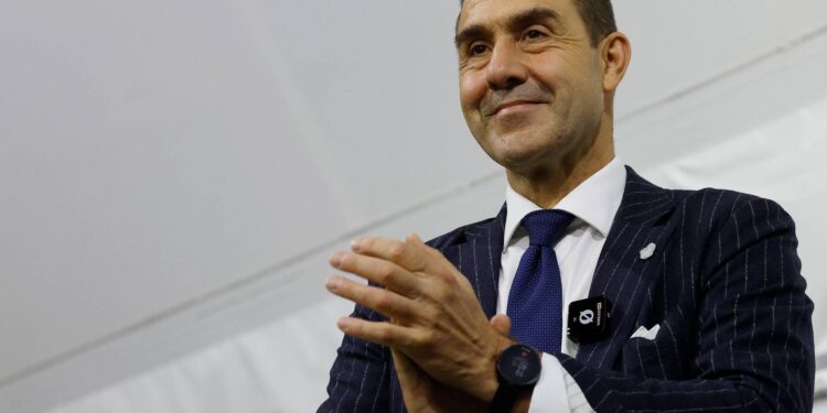 Sanremo, Vannacci in platea al festival: “Mi hanno invitato”