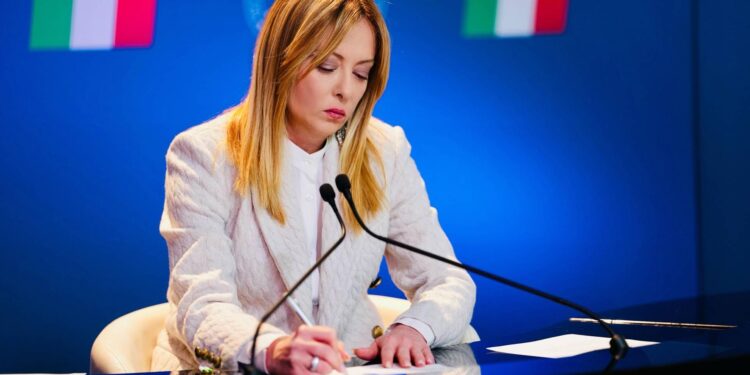 Ucraina, Palazzo Chigi: “Sostegno a processo negoziale Usa, con ‘i volenterosi’ per solide garanzie di sicurezza”