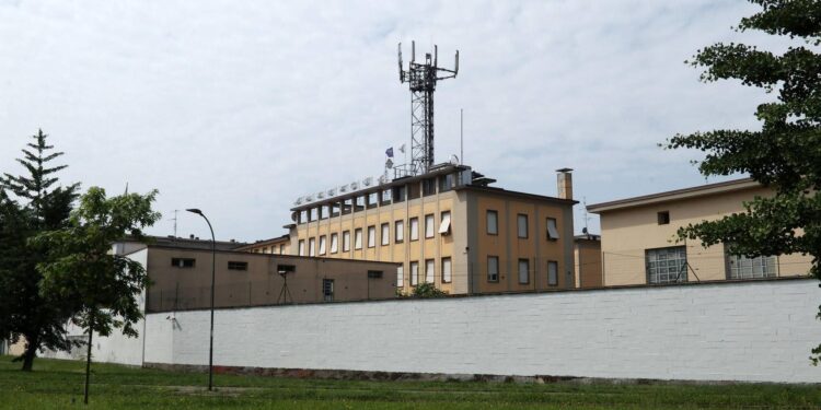 Lega, artificieri nella sede di via Bellerio: rientrato l’allarme bomba