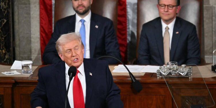 Trump: “America è tornata, questa è età dell’oro”