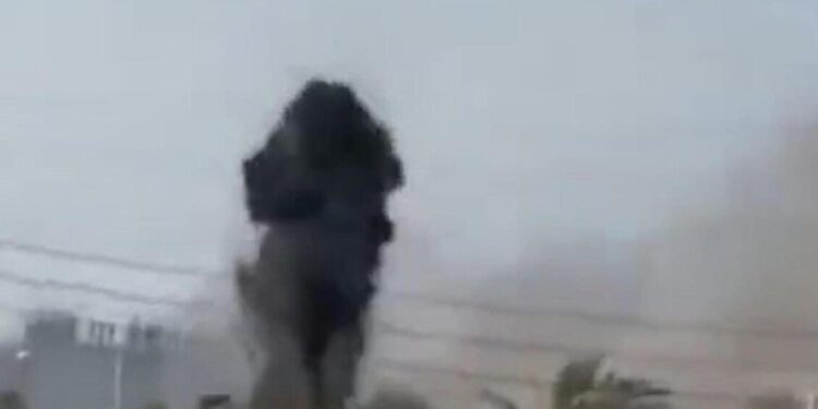 Esercito israeliano, colpiti “obiettivi del regime” in Iran