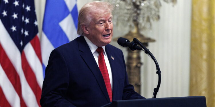 Wsj, ‘Trump valuta missione militare per recuperare l’uranio in Iran’