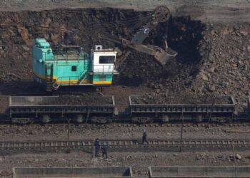 Avs, nuova follia l’uscita dal carbone spostata al 2038