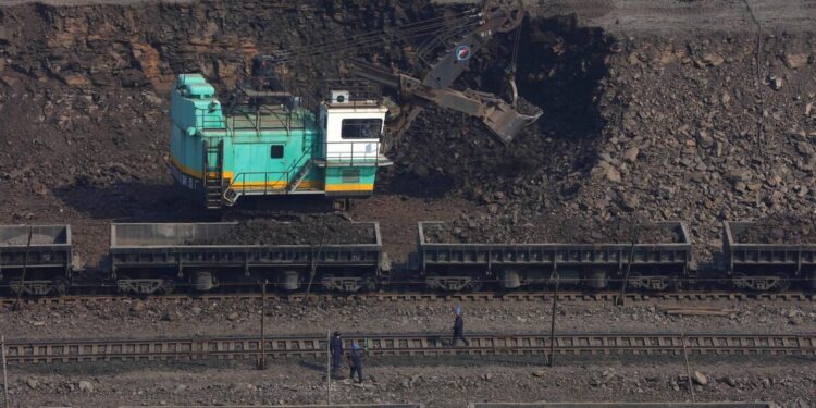 Avs, nuova follia l’uscita dal carbone spostata al 2038