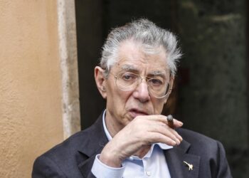 L’addio della politica a Bossi, ‘scompare un amico e un protagonista’