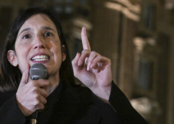 Schlein: ‘La scelta del leader non è la priorità’, ma il campo largo prepara il voto sprint