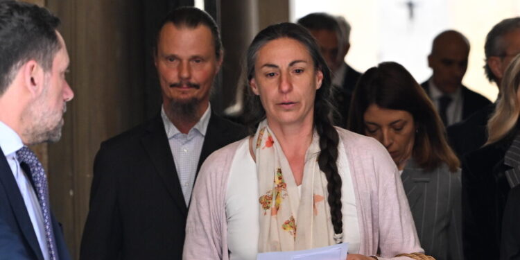 “La nostra vita libera”, Catherine Birmingham e la sua famiglia in un libro