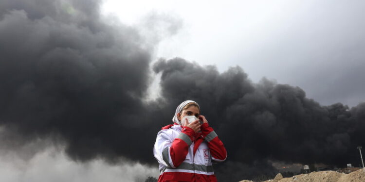 Teheran, ‘un ecocidio gli attacchi Idf sui depositi di carburante