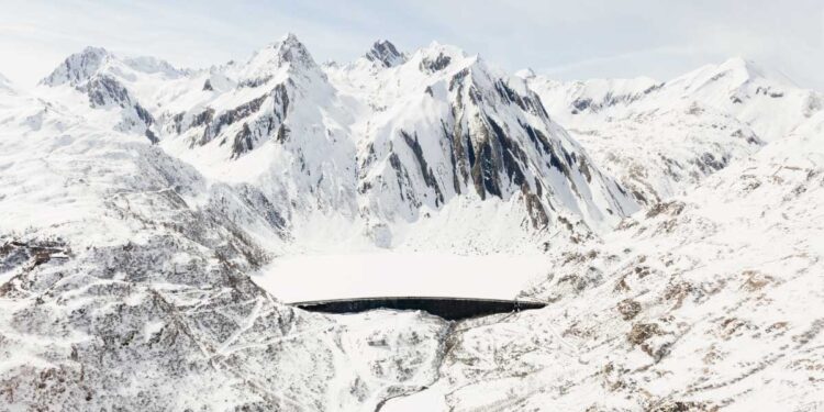 La neve si sta sciogliendo in anticipo di un mese rispetto alle medie