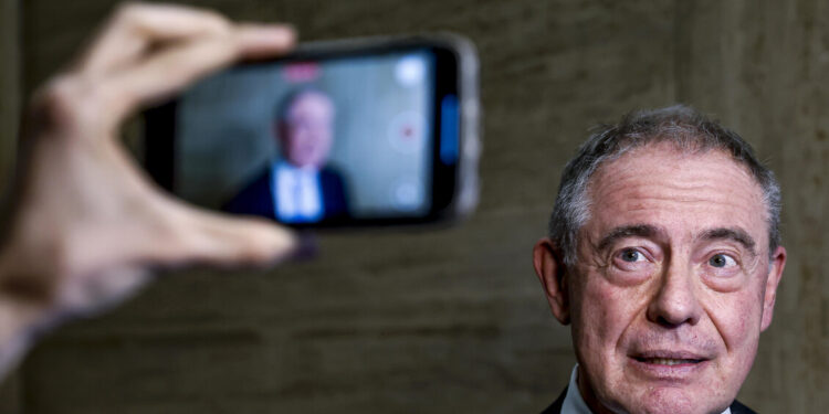 Urso, ‘voci rimpasto governo? Ho il mandato di Meloni e del Parlamento’