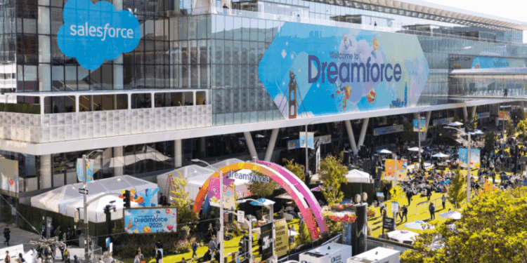 L’era dell’Agentic Enterprise: così l’AI di Salesforce sta cambiando il lavoro nelle Pmi