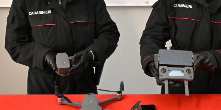 Stalking alla ex da due anni, la controllava con il drone