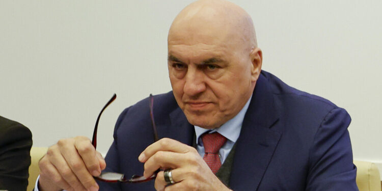 Crosetto: ‘Avrò sbagliato a restare a Dubai, ma c’erano i miei figli’