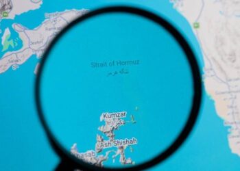 Iran, Gb sente Italia e Germania e spinge su tutela Hormuz. Cautela Roma: “Rischio bersaglio”