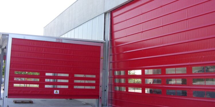 Il ruolo delle porte rapide industriali nell’efficienza degli ambienti di lavoro