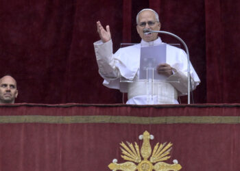 Il Papa, chi ha il potere di scatenare le guerre scelga la pace