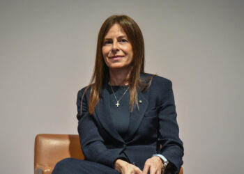 Attesa la nomina dei nuovi sottosegretari. Braccio di ferro sulla Consob. Di Foggia rinuncia alla buonuscita