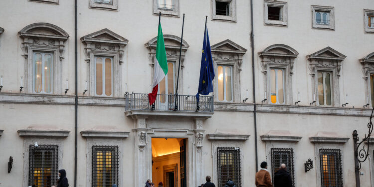 Verso un Cdm venerdì, l’ipotesi di un nuovo decreto carburanti