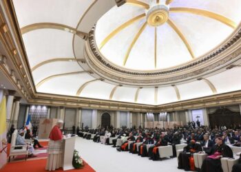 Il Papa, ‘la verità non si fabbrica né si manipola’