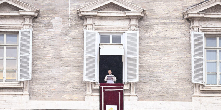 Il Papa, ‘diamo speranza ai popoli tormentati dalla guerra’