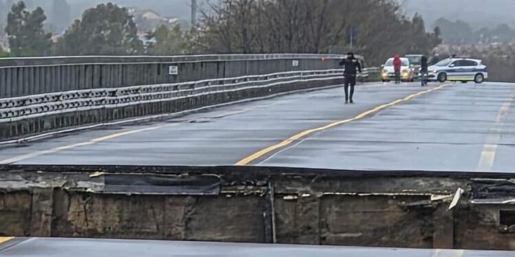 Maltempo, si cerca il disperso nel fiume Trigno, in Abruzzo è allarme valanghe