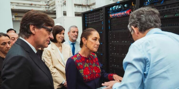 Messico, Sheinbaum chiude la visita a Barcellona con la scienza