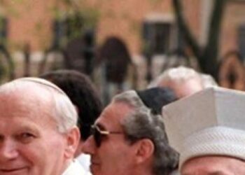 40 anni fa la visita di Giovanni Paolo II alla sinagoga di Roma