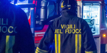 Incendio al Tribunale di Ivrea, segnalata una bomba carta nel parcheggio