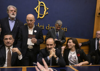 Conferenza remigrazione, 5 giorni di sospensione a 22 deputati e 4 ad altri 10