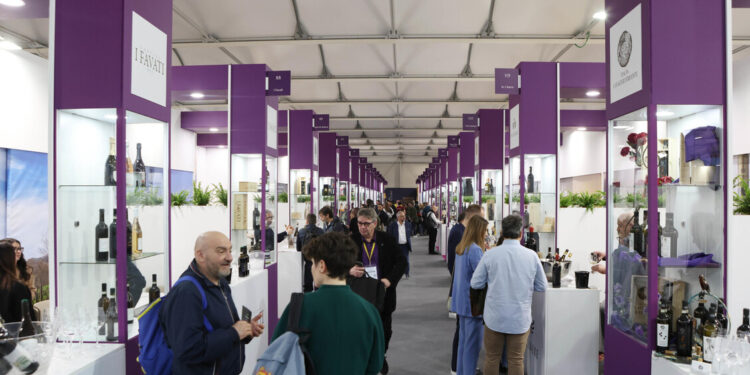 Domani a Verona si apre il 58/o Vinitaly alla presenza di 5 ministri