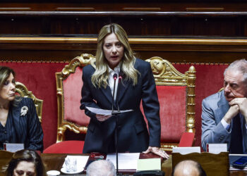 Meloni: ‘Alla Camera solo insulti e demagogia. Né dimissioni né rimpasto’. Opposizioni all’attacco – LIVEBLOG