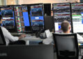 Borsa: Milano in calo con l’Europa, scivolano Stm e Buzzi