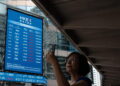 Borsa: Hong Kong in calo nelle prime battute, Hang Seng -1,02%