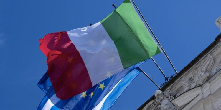 L’Italia sorpassa la Grecia, nel 2026 debito più alto in Eurolandia