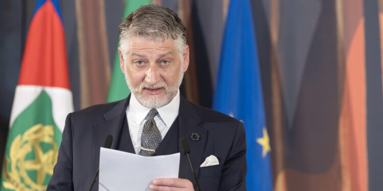 Giuli licenzia i vertici del suo staff dopo il caso Regeni