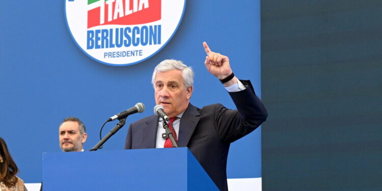 La nuova fase di Forza Italia. Tajani: ‘Chi vuole si candidi’