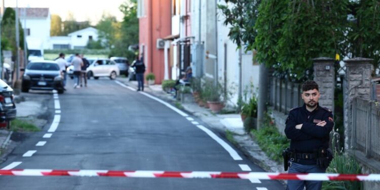Sono due le persone ferite a Modena che hanno subito amputazioni