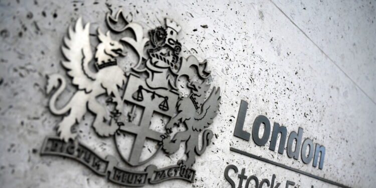 Borsa: l’Europa conclude in leggero rialzo, Londra +0,6%