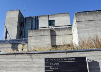 Sindaco trovato impiccato in municipio, la moglie chiede riapertura indagini