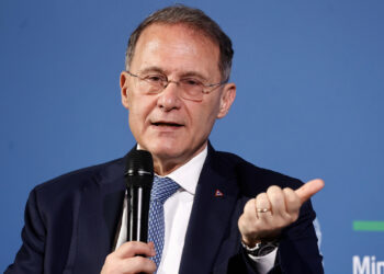 ‘Spero si governi con Vannacci’, ma sull’apertura di Cirielli il gelo di FdI