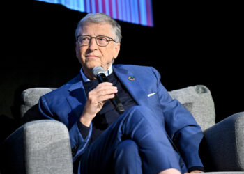 Bill Gates lancia l’allarme sull’IA: “Il mondo non è pronto ai rischi”
