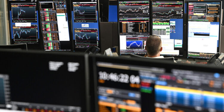Borsa: in Europa vince la volatilità, indici poco variati