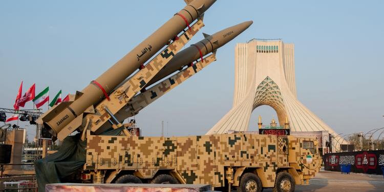 Iran, Teheran avverte: “Colpiremo i Paesi che sostengono la guerra economica Usa”