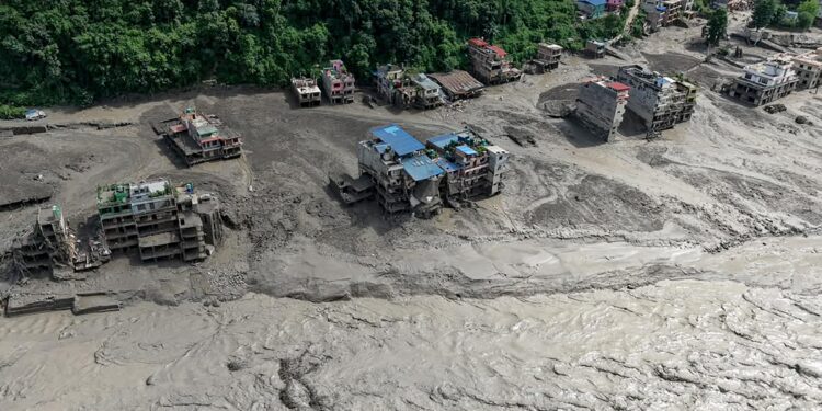 Alluvione in Nepal, potrebbe esserci il ‘Glacial Lake Outburst Flood’ dietro la frana distruttiva