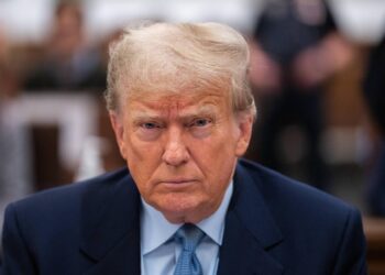 Usa-Iran, scaduta la tregua. Trump ora minaccia l’Oman: “Se vi mettete in mezzo vi bombarderemo”