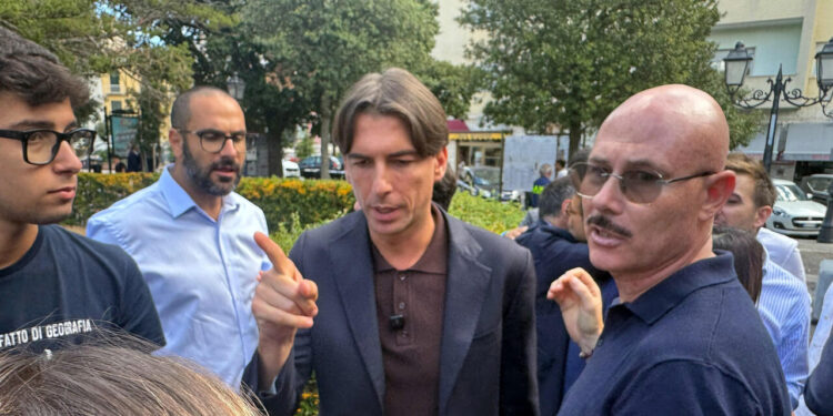 Onorato: ‘Destra folle irrispettosa della democrazia’