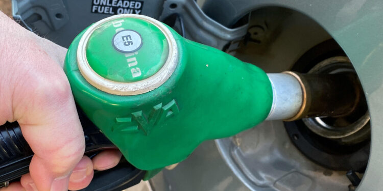 Il petrolio in rialzo a New York, sale a 91,27 dollari