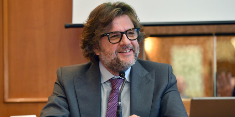 Osnato (FdI), proporrò estendere stop bollo auto a famiglie numerose